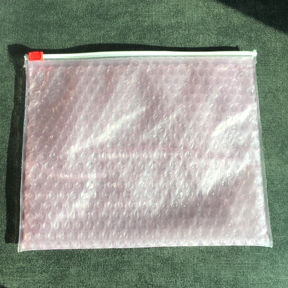 [NEW] Glossier XL Pink Pouch [SET OF 2] - Picture 2 of 4